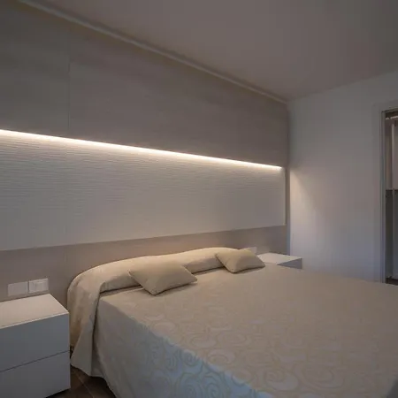 Miramare Lägenhetshotell 4*