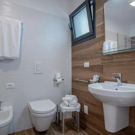 Miramare Lejlighedshotel 4*