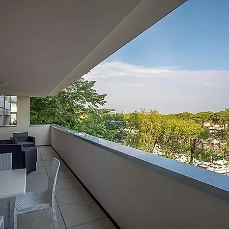 Miramare Lägenhetshotell 4*