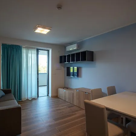 Miramare 4* Градо