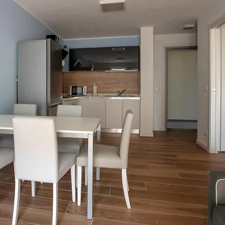 Miramare Aparthotel 4*