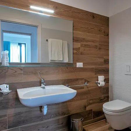 Miramare Lejlighedshotel 4*