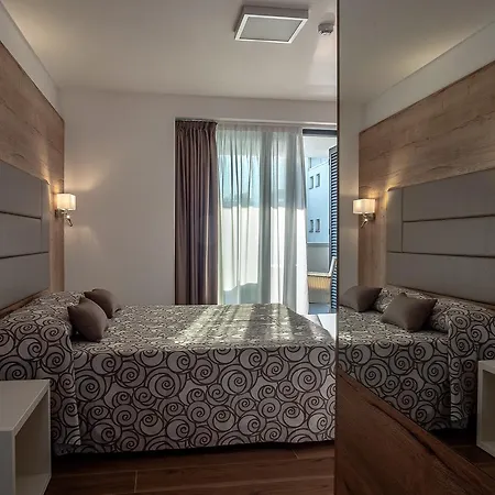Miramare 4* Градо