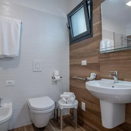 Miramare Lejlighedshotel 4*