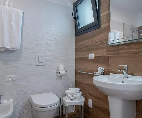 Miramare Apartmanhotel 4*